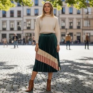 Meisie Pleated Velvet green multi-colored skirt Size Medium